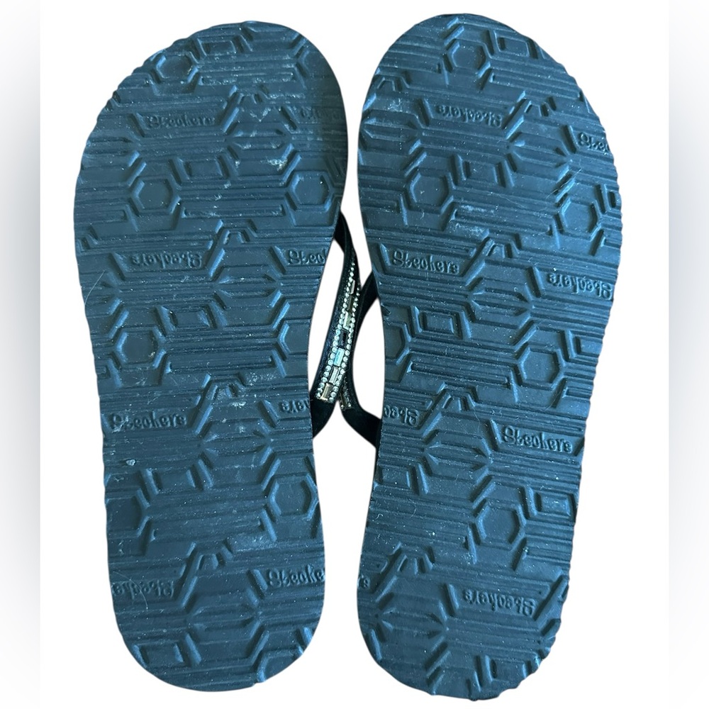 SKECHERS 8 women’s Black Yoga Rhinestone Foam Flip flops - Picture 5 of 5